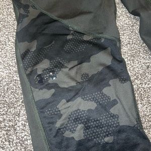 Womens Under Armour Camo Leggings